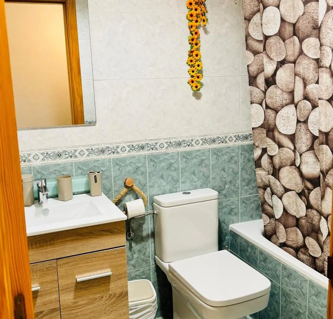 Torrevida 80 Metros De La Playa Y Piscina Abierta Apartman Rincón de la Victoria